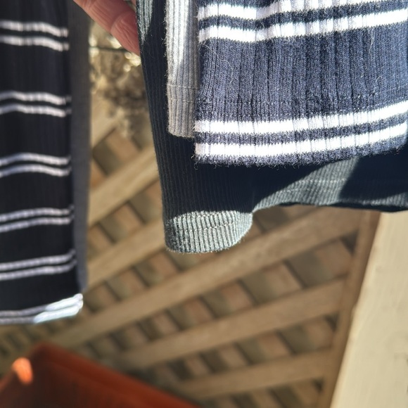 Brandy Melville, Bundle, Long sleeve T-shirts.
1-Navy & White, 1- Grey & 1-Black - Picture 13 of 13